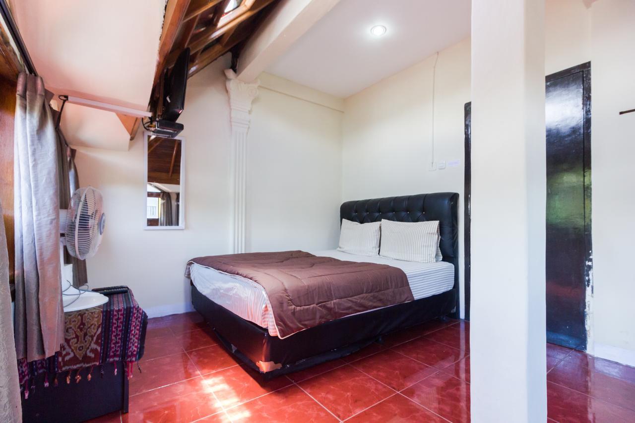 Pele Guesthouse Бандунг Экстерьер фото